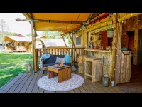 YALA_Dreamer_veranda_with_bar_landscape.jpg